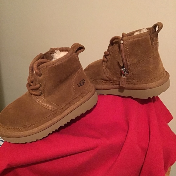 🔥UGG, NWOT, size 8, unisex, - Picture 1 of 1